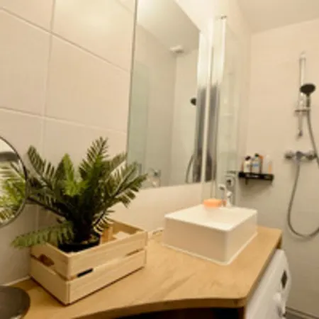 Appartamento 25m With Wifi In Parigi